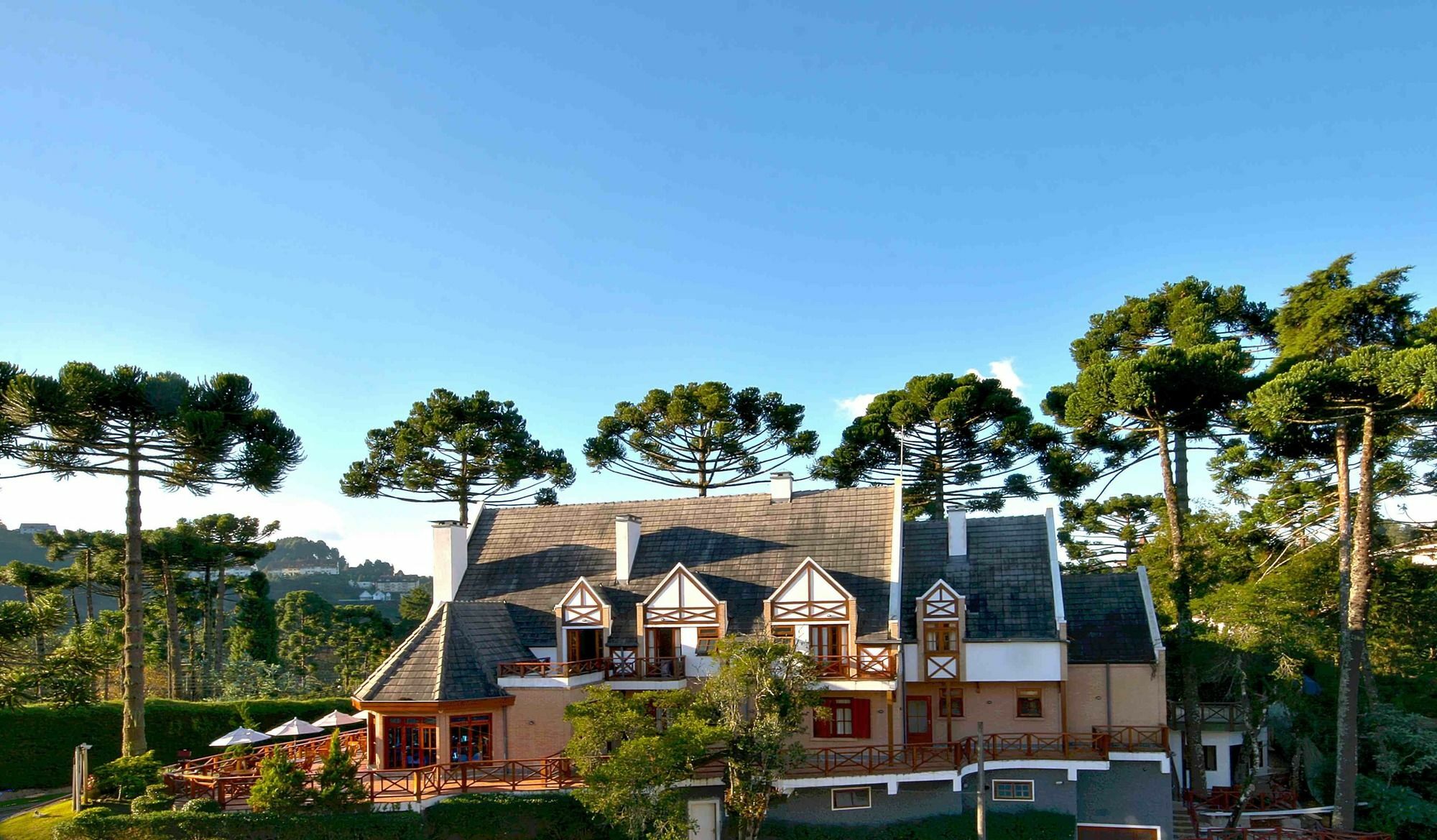 Pensão Campos De Provence 4*